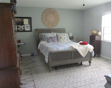 2111 N Halcyon Drive - Photo Thumbnail 11