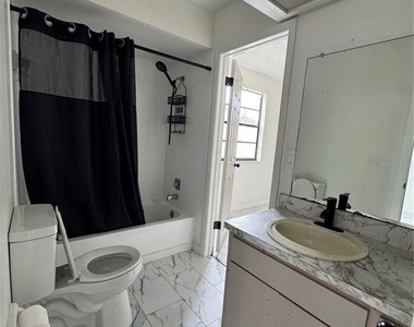 10315 Walton Street - Photo Thumbnail 4
