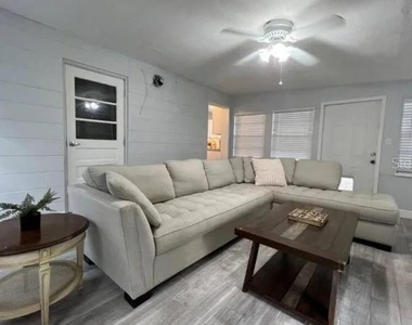709 W Bayshore Drive - Photo Thumbnail 8