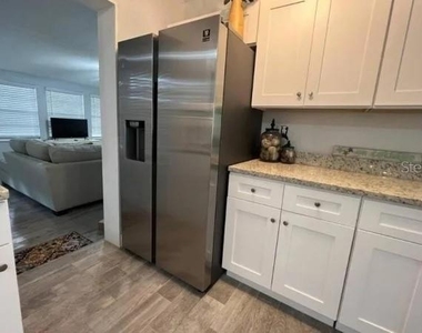 709 W Bayshore Drive - Photo Thumbnail 1