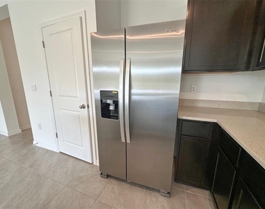11450 Crescent Deer Drive - Photo Thumbnail 7