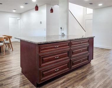 16169 Gardendale Drive - Photo Thumbnail 9