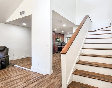 16169 Gardendale Drive - Photo Thumbnail 12