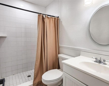 16169 Gardendale Drive - Photo Thumbnail 24