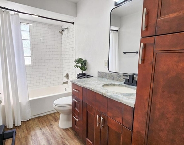 16169 Gardendale Drive - Photo Thumbnail 22