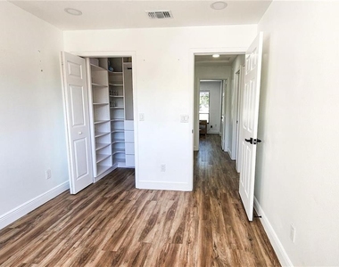 16169 Gardendale Drive - Photo Thumbnail 15