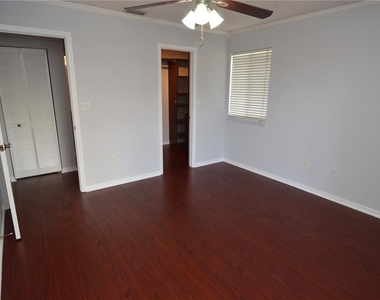 10265 Gandy Boulevard N - Photo Thumbnail 30
