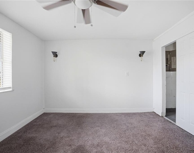 3301 Rosefield Drive - Photo Thumbnail 23