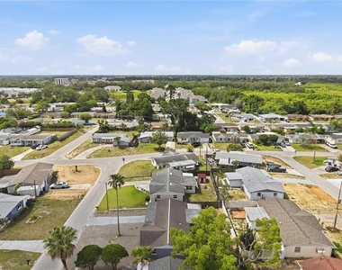 3301 Rosefield Drive - Photo Thumbnail 44