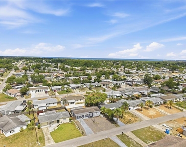 3301 Rosefield Drive - Photo Thumbnail 45
