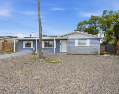 3301 Rosefield Drive - Photo Thumbnail 2