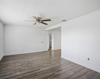 3301 Rosefield Drive - Photo Thumbnail 27