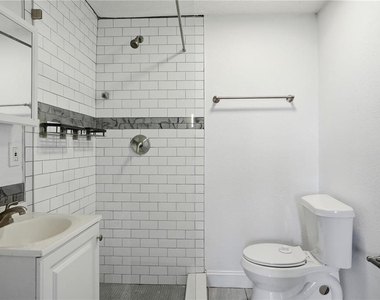 3301 Rosefield Drive - Photo Thumbnail 25