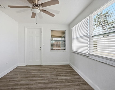 3301 Rosefield Drive - Photo Thumbnail 19
