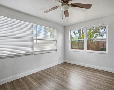 3301 Rosefield Drive - Photo Thumbnail 20