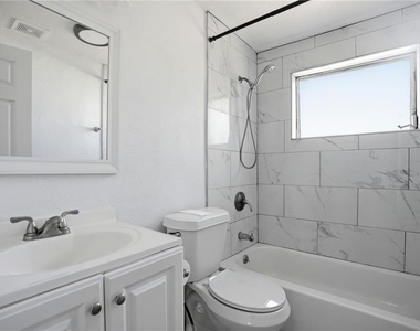 3301 Rosefield Drive - Photo Thumbnail 33