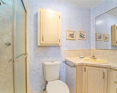 47 Delaware Court S - Photo Thumbnail 20