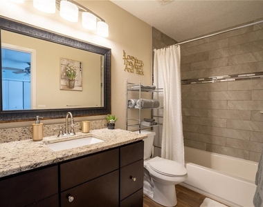 5008 E Liberty Street - Photo Thumbnail 9