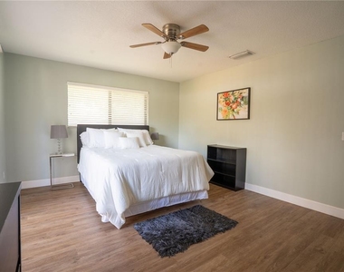 5008 E Liberty Street - Photo Thumbnail 15