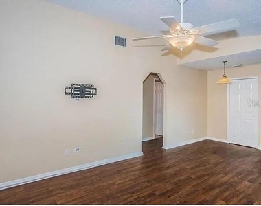 557 Rapid Falls Drive - Photo Thumbnail 8