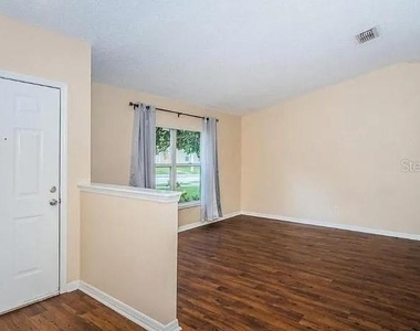 557 Rapid Falls Drive - Photo Thumbnail 2