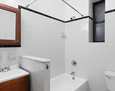 E 58th St & Sutton Place - Photo Thumbnail 8