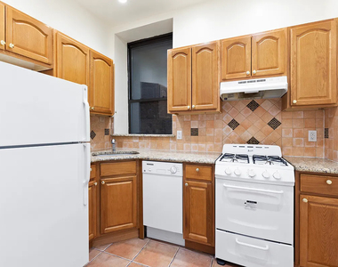 E 58th St & Sutton Place - Photo Thumbnail 6