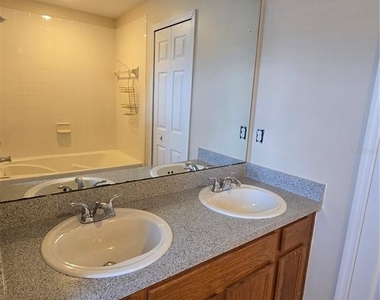 2039 Cypress Bay Boulevard - Photo Thumbnail 6
