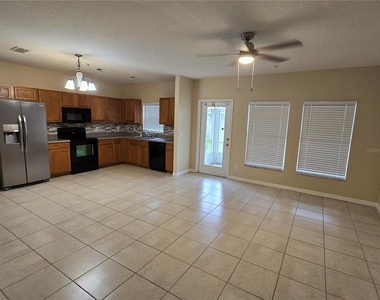 2039 Cypress Bay Boulevard - Photo Thumbnail 3