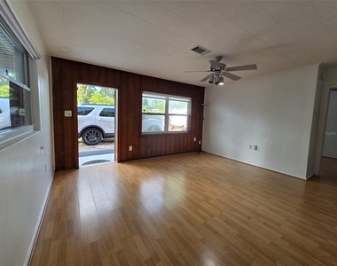 7216 James Street - Photo Thumbnail 6