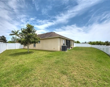 11355 Flora Springs Drive - Photo Thumbnail 17