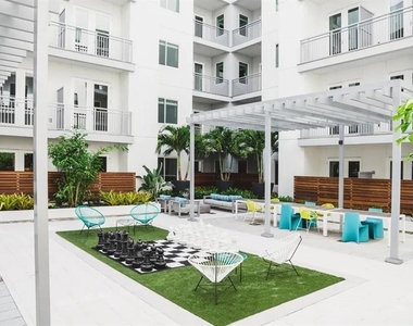 505 Chatham Avenue - Photo Thumbnail 2