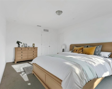 3335 Azolla Street - Photo Thumbnail 11
