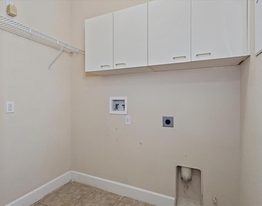 2120 Turkey Oak Court - Photo Thumbnail 24