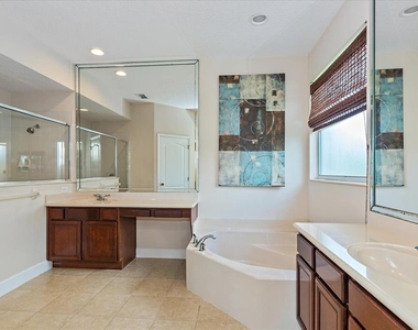 2120 Turkey Oak Court - Photo Thumbnail 15