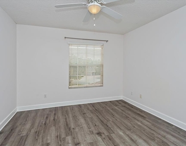 2120 Turkey Oak Court - Photo Thumbnail 23