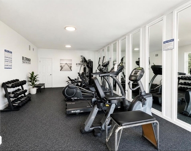 912 Lake Destiny Road - Photo Thumbnail 21