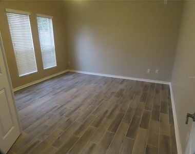 4505 Rock Hill Loop - Photo Thumbnail 3