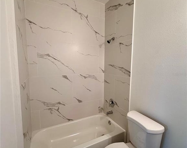 14142 Appleton Boulevard - Photo Thumbnail 16