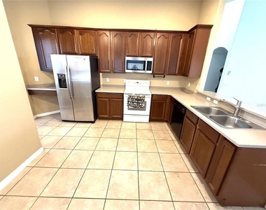 9812 Doriath Circle - Photo Thumbnail 5