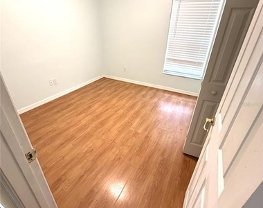 9812 Doriath Circle - Photo Thumbnail 14