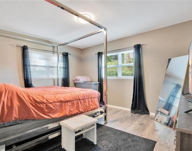 1301 Lawne Boulevard - Photo Thumbnail 23