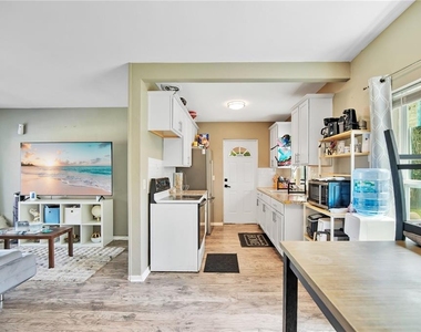 1301 Lawne Boulevard - Photo Thumbnail 28