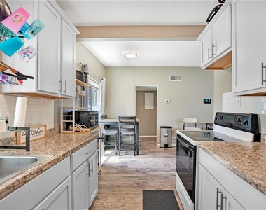 1301 Lawne Boulevard - Photo Thumbnail 24