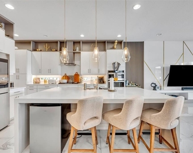 7613 Toscana Boulevard - Photo Thumbnail 12