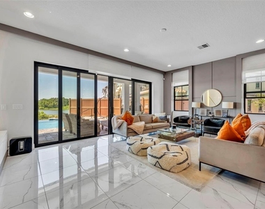 7613 Toscana Boulevard - Photo Thumbnail 14