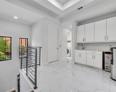 7613 Toscana Boulevard - Photo Thumbnail 32