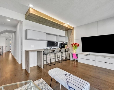 7613 Toscana Boulevard - Photo Thumbnail 38