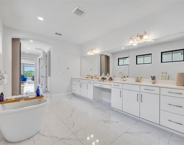 7613 Toscana Boulevard - Photo Thumbnail 30