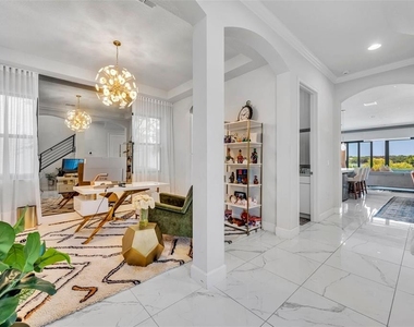 7613 Toscana Boulevard - Photo Thumbnail 5